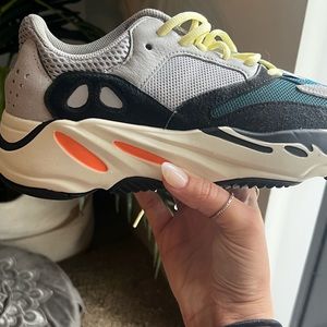Yeezy Waverunner 700